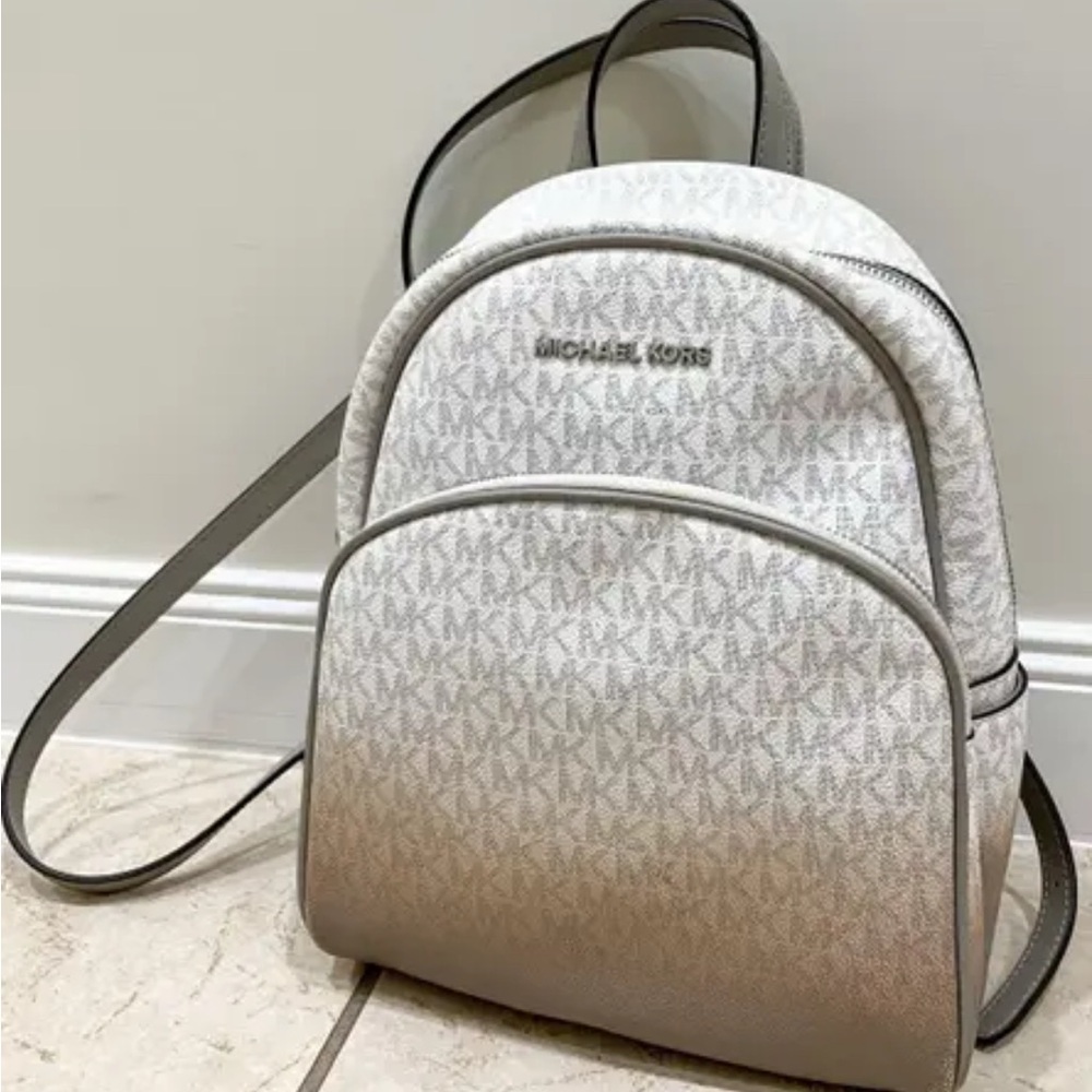 Michael Kors Medium Ombré Abbey BackPack